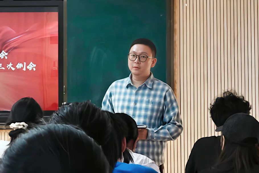 0c59032a6a6ff5f07e39ec6280b9acee.jpg 0c59032a6a6ff5f07e39ec6280b9acee.jpg