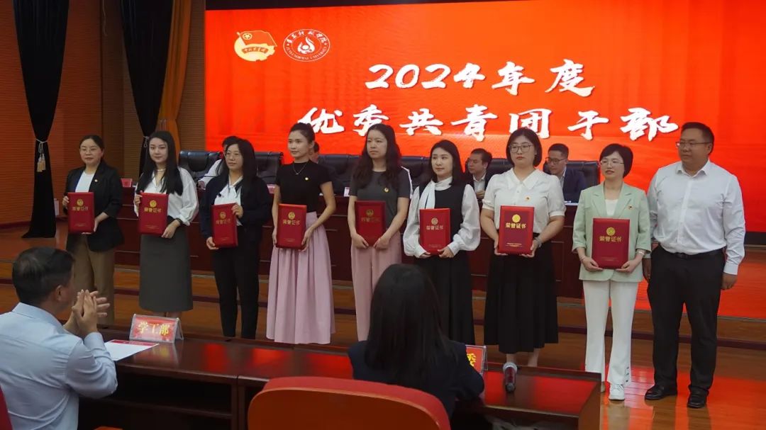 92fd2a92a89b1597371fb71b03ce7e40_.jpg 92fd2a92a89b1597371fb71b03ce7e40_.jpg